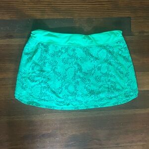 Patagonia Nine Trails Green Geometric Design Running Skirt Skort - Medium